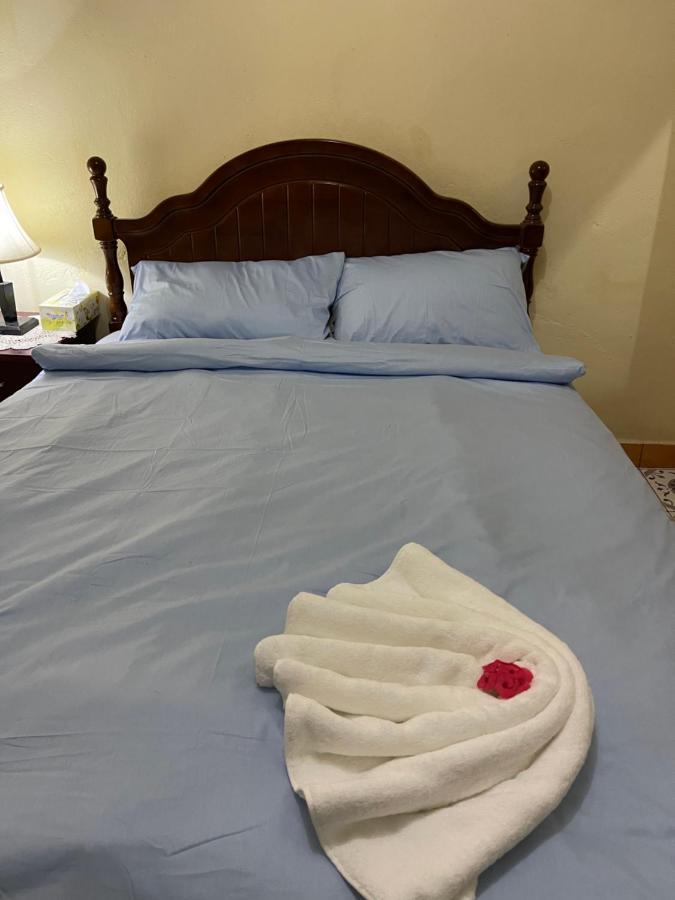 Janessa'S Dwellery Bed and Breakfast Port Vila Exteriör bild