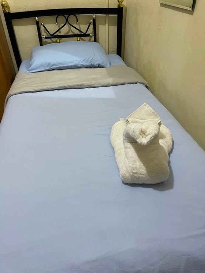 Janessa'S Dwellery Bed and Breakfast Port Vila Exteriör bild
