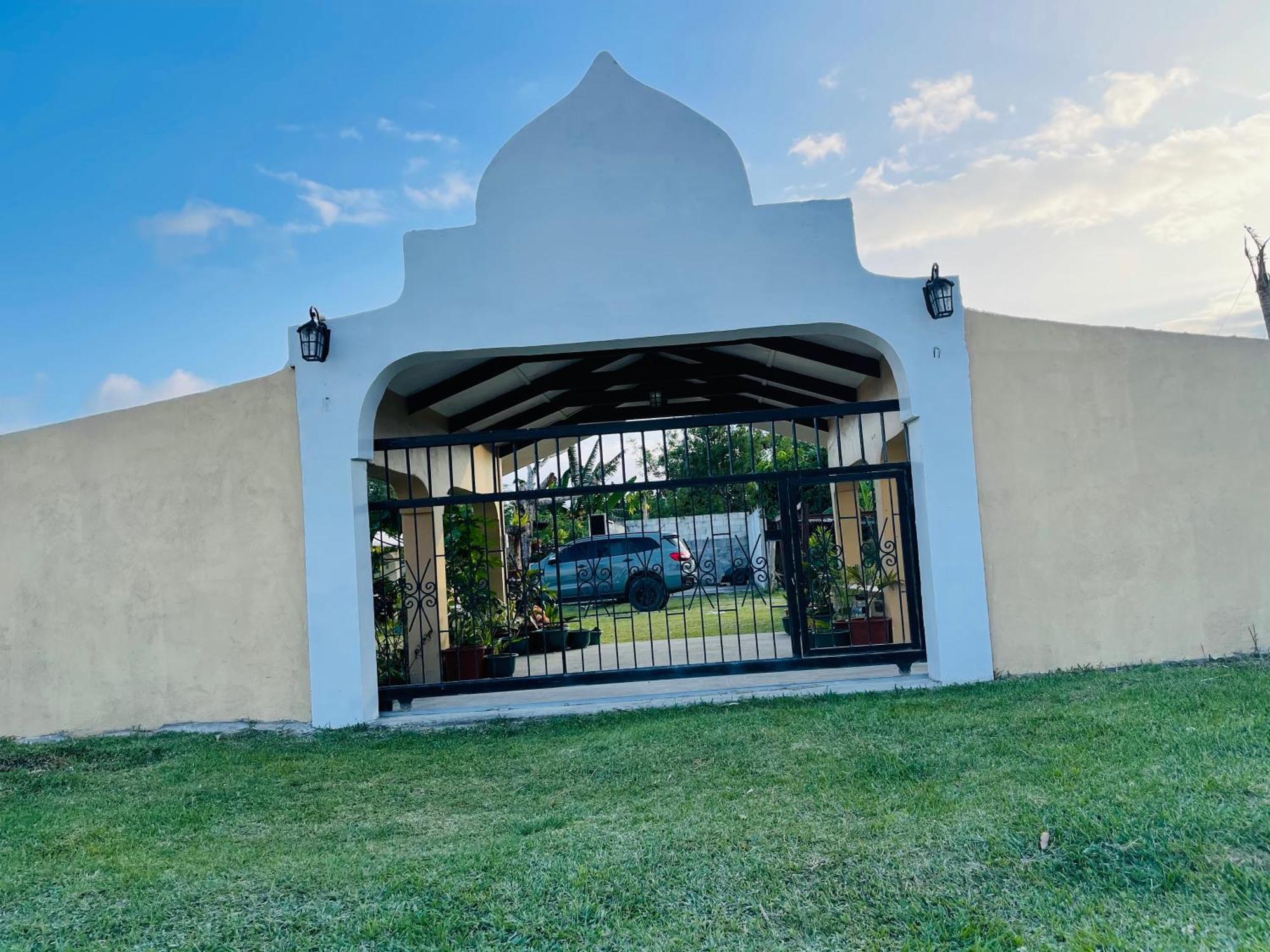 Janessa'S Dwellery Bed and Breakfast Port Vila Exteriör bild